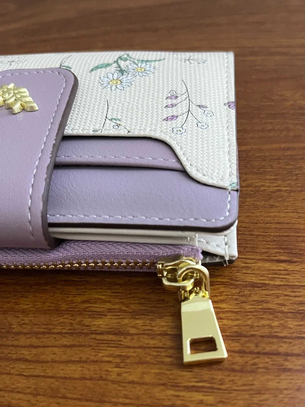 NWOT GAEKEAO Small Bifold Wallet Purple Wildflowers Faux Leather RFID Zipper